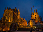  St. Mary&#39;s Cathedral and St. Severi Church at night, Erfurt, Thuringia, Central Germany, Eastern Germany, Germany, Europe 