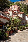  Außenansicht der Hauptkirche des Klosters St. Georg von Sellinari. Kreta, Griechenland. 