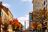  East King Street overlooking Penn Square with Soldiers and Sailors Monument in Historic Downtown in Lancaster in Pennsylvania Dutch Country, Pennsylvania, USA 