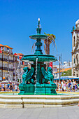  Fountain in the Vitoria district, Fonte dos Leoes, Porto, Portugal 