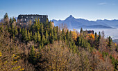 Blick von der Burgruine Hohenfreyberg auf die Burgruine Eisenberg  im Ostallgäu bei Pfronten, Bayern, Deutschland, Europa