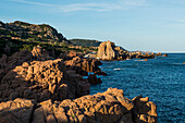 Rote Felsen am Meer, Sonnenaufgang, Costa Paradiso, Sardinien, Italien