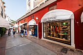 Boutiquen in den Gassen von Capri, Capri,Golf von Neapel, Italien