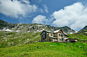  Birnlückenhütte with Birnlücke in the background, Birnlückenhütte, Rifugio Brigata Tridentina, Ahrntal, Venediger Group, South Tyrol, Italy 