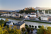 Blick vom Kapuzinerberg, Festung Hohensalzburg, Salzach, Salzburg, Österreich