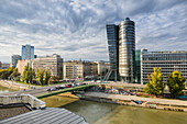 Blick von der Urania auf den Uniqa Tower, Donaukanal, 2. Bezirk, Leopoldstadt, Wien, Österreich