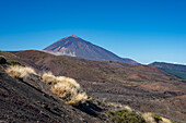  Panorama from the east over the Teide National Park, Parque Nacional del Teide, to the Pico del Teide, 3715m, Tenerife, Canary Islands, Spain, Europe 