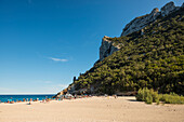  Cliffs and beach, Cala Sisine, Gulf of Orosei National Park, Parco Nazionale del Gennargentu e del Golfo di Orosei, Baunei, Nuoro, Sardinia, Italy 