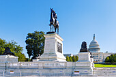  Equestrian monument Ulysses S. Grant Memorial and United States Capitol (US Capitol Building) in Washington DC, District of Columbia, USA 