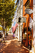  Caroline Street with shops in the Historic District in Fredericksburg, Virginia, USA 