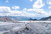 Österreich, Osttirol, Kals, Großglockner, Abstieg über Gletscher