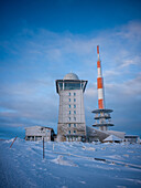  Brocken summit with Brocken hotel and Brocken radio tower, Brocken, Harz, National Park, Schierke, Wernigerode, winter, frost, ice, Harz district, Saxony-Anhalt, Eastern Germany, Central Germany, Northern Germany, Germany, Europe 