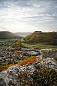  View of the Fils Valley and the Hausener Wand (Fles formation), Türkheim, Bad Üerbkingen, Löwenpfad, Göppingen district, Swabian Alb, Baden-Württemberg, Germany, Europe 