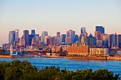  Kanada, Quebec, Montreal, Innenstadt, Skyline, Alter Hafen, St. Lawrence River 