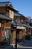 Japan, Kyoto, Higashiyama, houses, shops, street scene, 