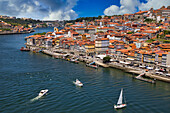  Cais da Ribeira, Fluss Rio Douro, Blick von der Brücke Ponte Dom Luis I, Porto, Portugal 