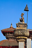 Nepal, Bhaktapur, Durbar Square,  King Bhupatindra Malla, statue, column, 