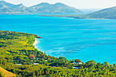  Draufsicht der Insel Nacula mit der Insel Nanuya Lailai im Hintergrund, Yasawa-Inseln, Fidschi 