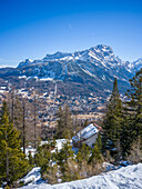  View from the Tofana - Ra Valles ski area to Cortina d&#39;Ampezzo and the Faloria ski area, Italy, Belluno, Veneto, Alps, Dolomites, Europe 