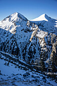 Blick auf Gipfel Wichren im Winter, im Pirin Nationalpark, bei Bansko, Oblast Blagoewgrad, Bulgarien