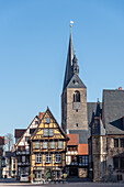  Historic half-timbered house, Market Church, World Heritage City of Quedlinburg, Saxony-Anhalt, Germany 