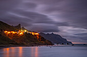Dämmerung über Benijo, Provinz Santa Cruz de Tenerife, Nordküste Teneriffa, Spanien