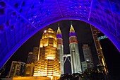Malaysia, Kuala Lumpur, Pintasan Saloma footbridge, Public Bank, Petronas Towers