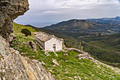 Kleine Kirche auf dem Berg Ochi bei Styra, Insel Euböa oder Evia, Mittelgriechenland, Griechenland