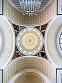 Blick von unten in die Kuppel der Nikolaikirche, Potsdam, Brandenburg, Deutschland, Europa