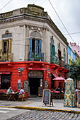  Exterior view of the La Perla Caminito restaurant on the Caminito in the La Boca district, Buenos Aires, Argentina, South America 