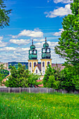  The Mariahilf pilgrimage church in Passau with its monastery rises on a hill above the Innstadt near the border with Austria. 