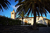 die eindrucksvolle Kirche "Iglesia de Santa María de Betancuria", Betancuria, Fuerteventura, Kanarische Inseln, Spanien, Europa