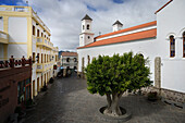 Kirchplatz im historisch schönen Ort Tejeda, Gran Canaria, Kanarische Inseln, Spanien, Europa
