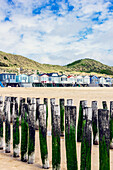  Vlissingen, also known as Flushing as a former English garrison town, here the colorful beach houses on the beach, is a Dutch port city at the mouth of the Westerschelde, on the south coast of the Walcheren peninsula in the Dutch province of Zeeland 