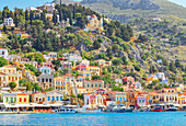  Blick auf den Hafen von Gialos, Gialos, Insel Symi, Dodekanes, Griechenland 