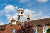 Historisches Krankenhaus und Glockenturm, Guildford, bei London, Surrey, Großbritannien