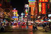  Shopping street with neon signs and street restaurants, nightlife, Yaowarat Road, Chinatown, Bangkok, Thailand 