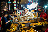  Street restaurant, nightlife, Yaowarat Road, Chinatown, Bangkok, Thailand 