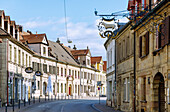  Main street with historic Huguenot houses and view of Martin-Luther-Platz in Erlangen, Middle Franconia, Franconia, Bavaria, Germany 