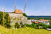  Tittmoning Castle and view of the old town with All Saints&#39; Monastery Church in Tittmoning, Upper Bavaria, Bavaria, Germany 