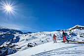  Two people on ski tour ascending to Viertleck, Viertleck, Lower Tauern, Salzburg, Austria 