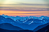 Morgenstimmung über Hohe Tauern mit Großglockner, vom Farrenpoint, Bayerische Alpen, Oberbayern, Bayern, Deutschland