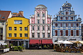 Historische Fassaden bunter Gebäude in der wiederaufgebauten Altstadt (Stare Miasto), Marktplatz Heumarkt, Stettin, Woiwodschaft Westpommern, Polen