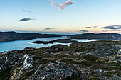 Sonnenuntergang am See Tasersuaq, Distrikt Sisimiut, Grönland