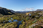 Wanderer auf dem Arctic Circle Trail, Distrikt Sisimiut, Grönland