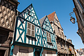  Schöne Fachwerkhäuser in der Bourbonnoux Straße, Bourges, Cher-Abteilung, Berry Provinz, Region Centre, Frankreich, Europa 
