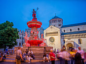  Neptune Fountain and Trento Cathedral at night, Cathedral Square, Trento, Trentino, South Tyrol, Trentino-Alto Adige, Italy, Alps, Dolomites, Southern Europe, Europe 