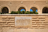 Gedenktafel zum Gedenken an die Commonwealth-Gräber und das Denkmal für gefallene Soldaten des Zweiten Weltkriegs, Alamein, Ägypten