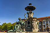  The Paulibrunnen on the market square in Erlangen, Middle Franconia, Bavaria, Germany  