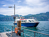  Ferry entering Malcesine, Malcesine, Lake Garda, Verona, Veneto, Northern Italy, Italy, Alps, Dolomites, Southern Europe, Europe 